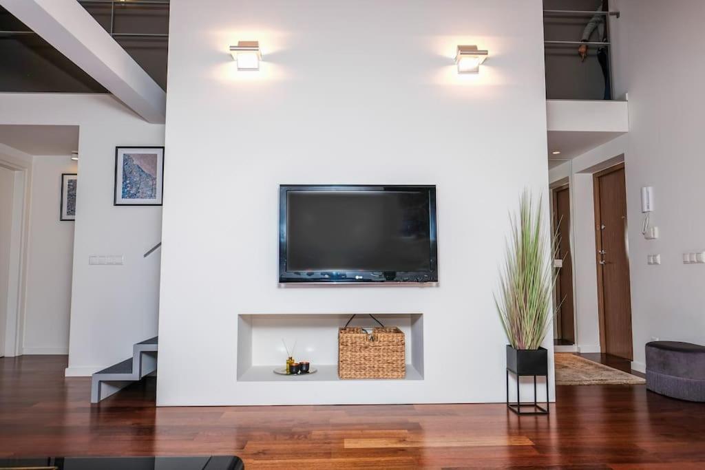 וילנה #Stayhere - Spacious Luxury Town Hall 3Bdr Apartment מראה חיצוני תמונה