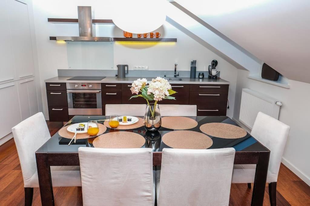 וילנה #Stayhere - Spacious Luxury Town Hall 3Bdr Apartment מראה חיצוני תמונה