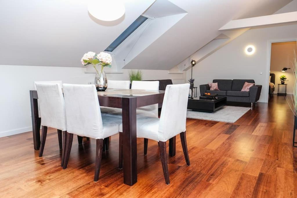 וילנה #Stayhere - Spacious Luxury Town Hall 3Bdr Apartment מראה חיצוני תמונה